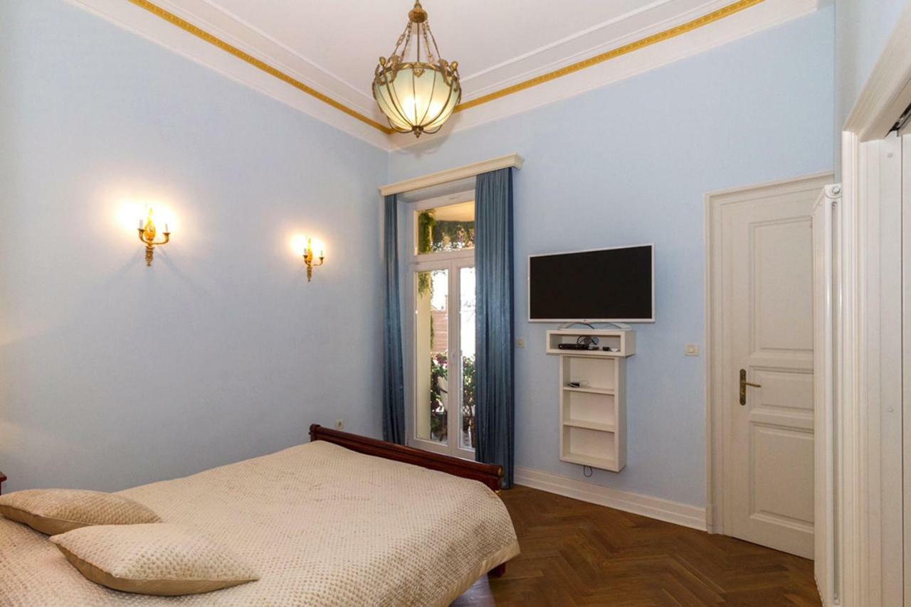 Filip'S Palace Luxurious Apartment Любляна Екстериор снимка